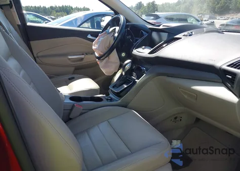 2014 Ford Escape Se z USA, uszkodzony, nr VIN 1FMCU9G98EUA96143